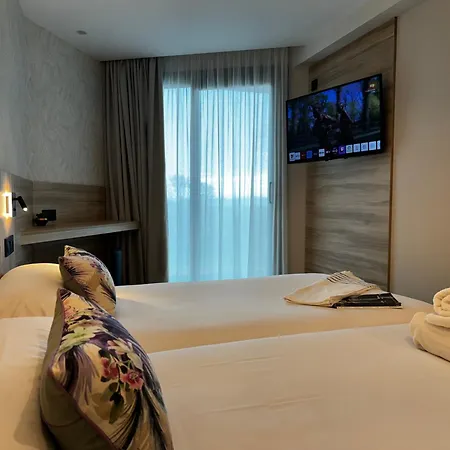 Otel Delfin Azul 2*